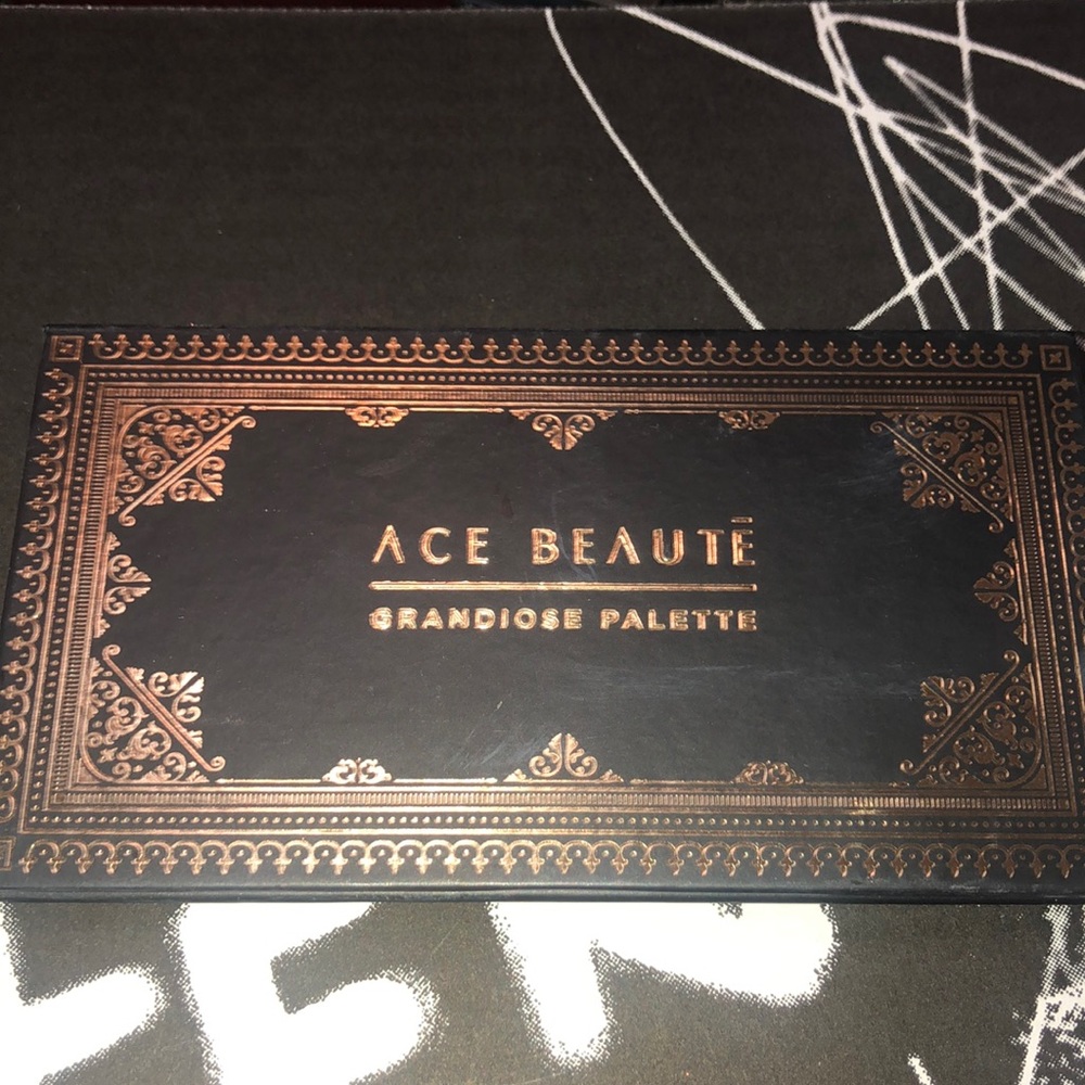 Ace beaute eyeshadow pallet